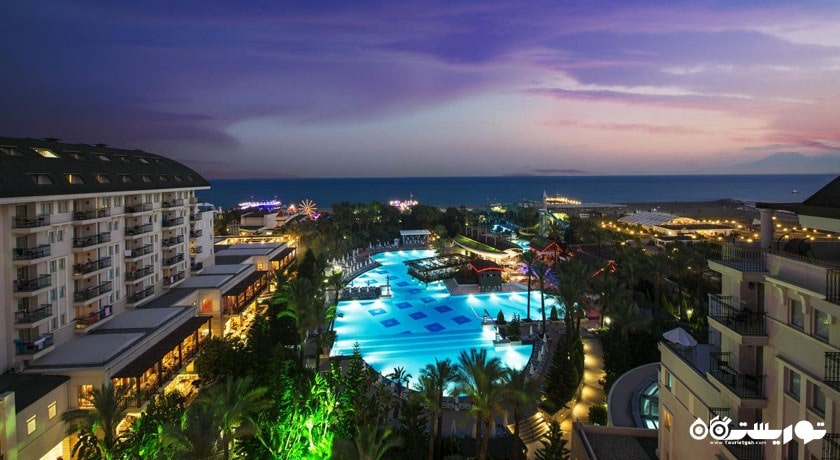 دورنمای زیبایی از هتل